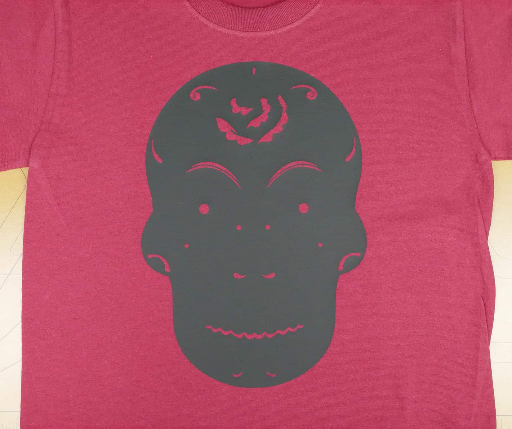 The pressed Black ThermoFlex Plus layer on a shirt