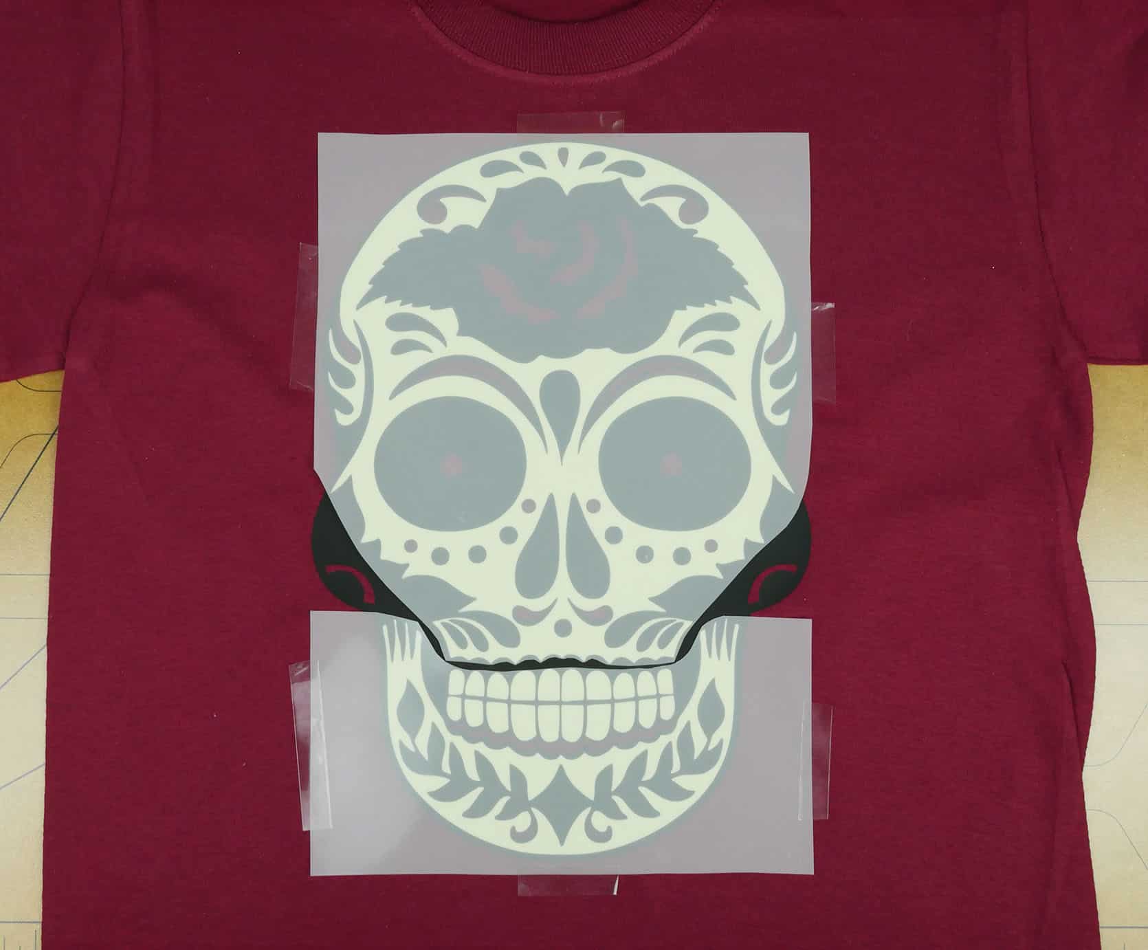 Putting down the layer of LuminousFlex skull on the ThermoFlex Plus base